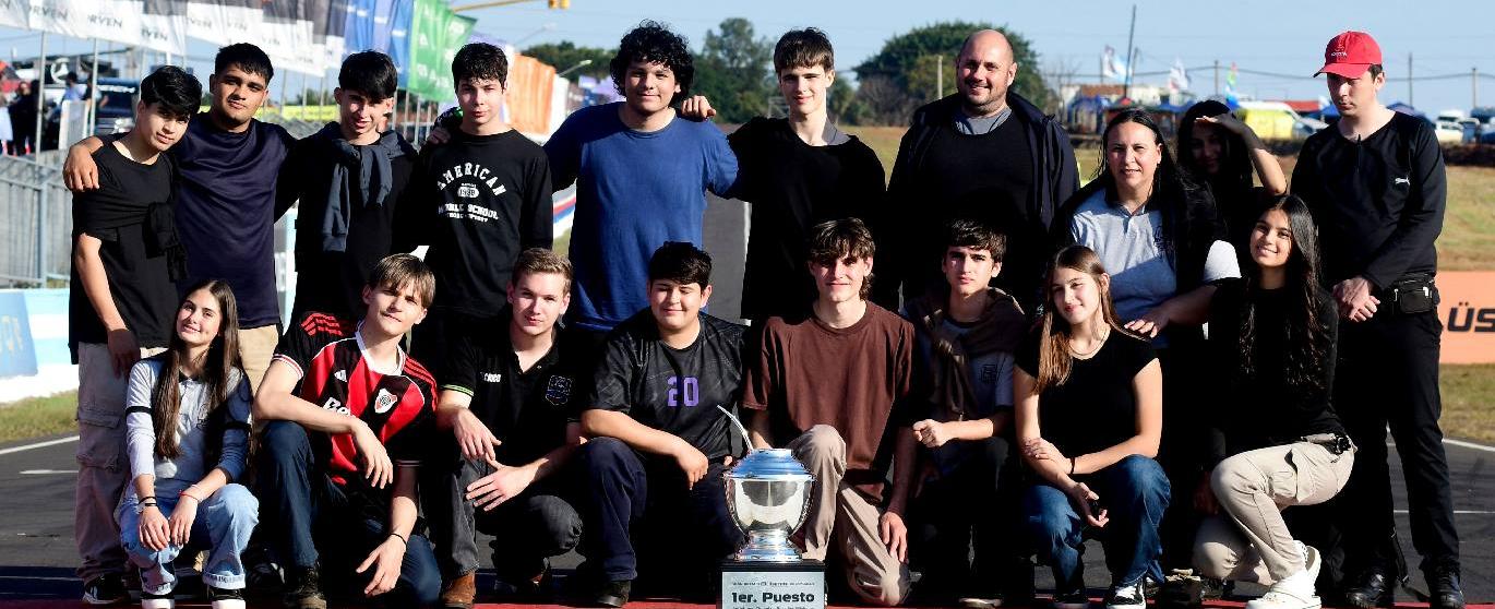 Recorrida de los alumnos en el aut&oacute;dromo